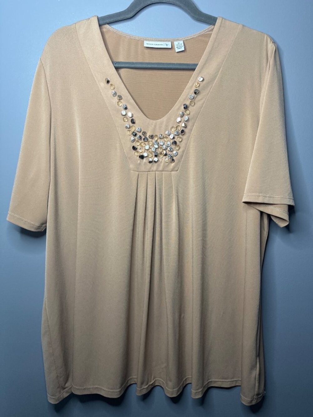 Susan Graver XL Tunic Top Tan Khaki Embellished V-Neck Liquid Knit Style Stretch
